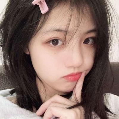 橘衫男子的画像 在线观看