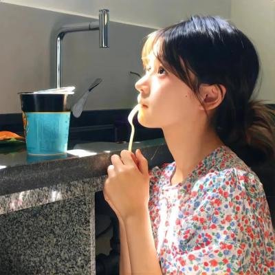 三月小姐
